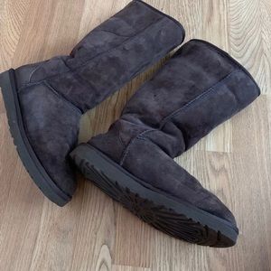 Tall brown Uggs